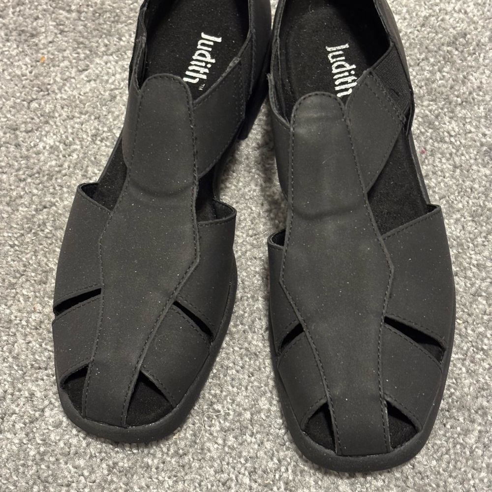 Black Women’s Sandals
